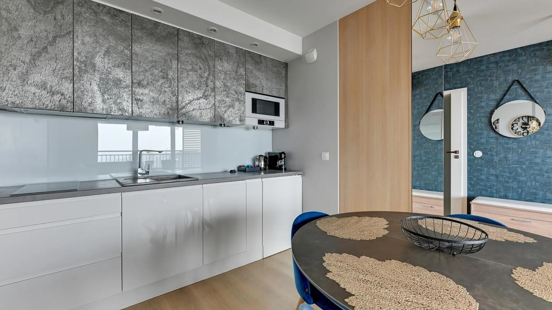 Waterlane Island - Riverview Pool, Spa, Gym & Parking By Downtown Apartments Gdansk